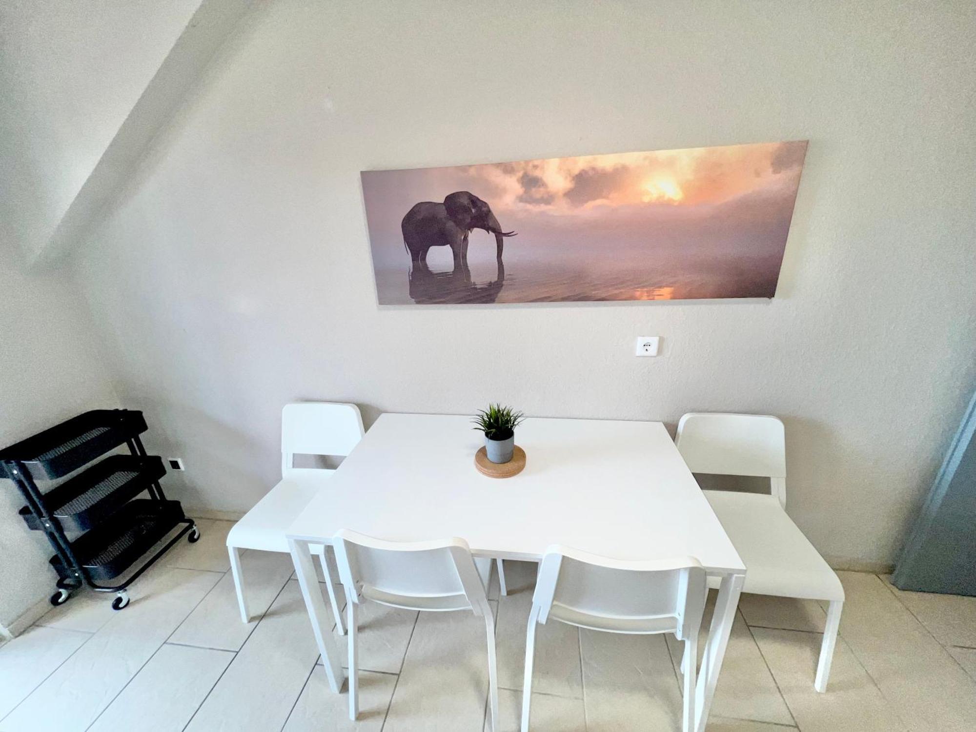 Paderborn - Schoene Wohnung Mit Balkon ภายนอก รูปภาพ